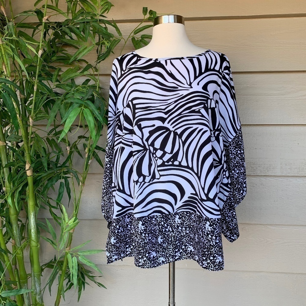 🎉Beverly Drive Black & White Butterfly Sleeve Top